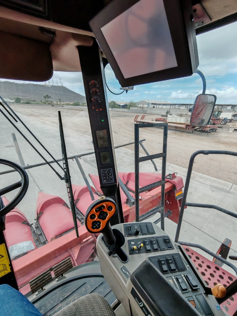 7088 COMBINADA CASE IH (SEMINUEVA)