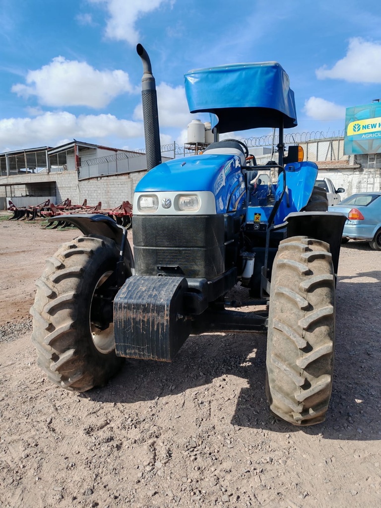 TS6.110 4WD 8X8 PS ROPS SEMINUEVO