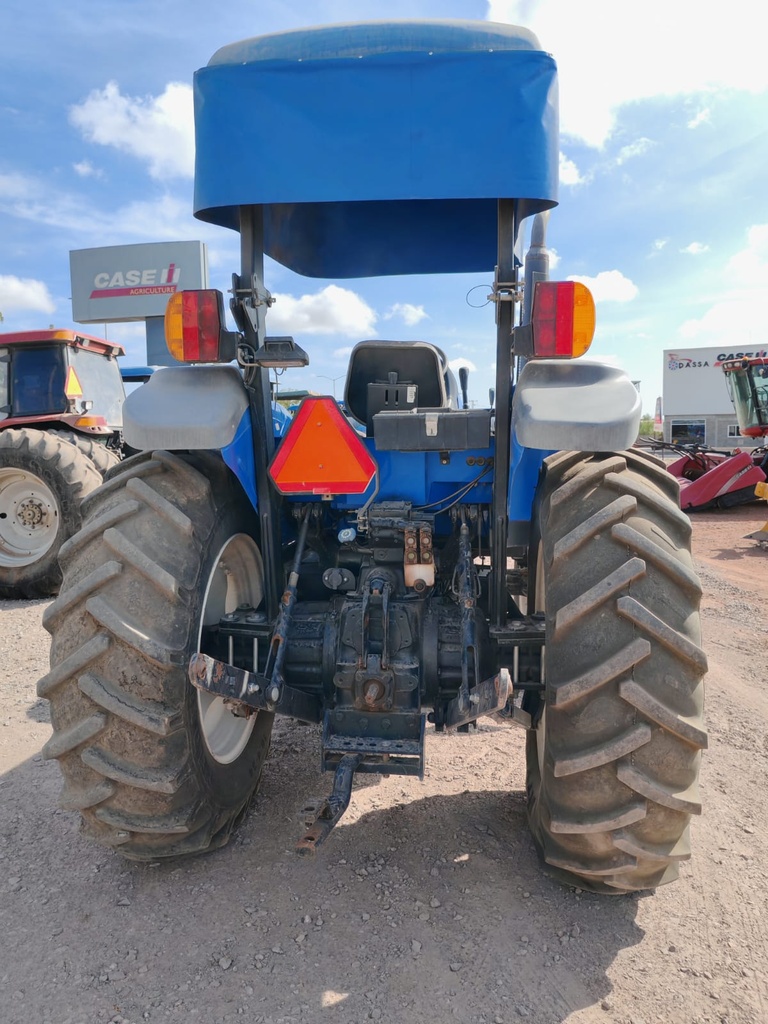 TS6.110 4WD 8X8 PS ROPS SEMINUEVO