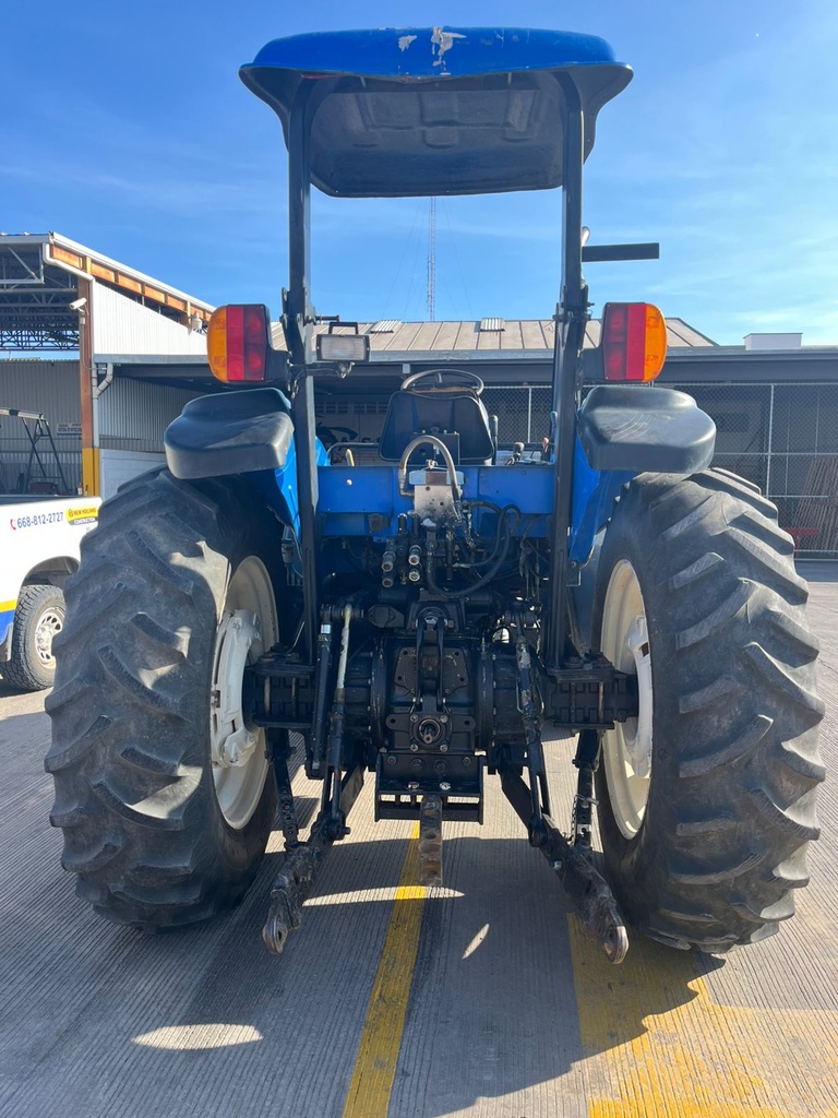 TS6.125 4WD 8X8 PS ROPS SEMINUEVO AÑO 2015 
