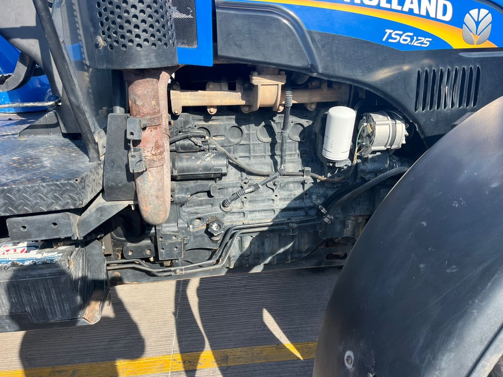TS6.125 4WD 8X8 PS ROPS SEMINUEVO AÑO 2015 
