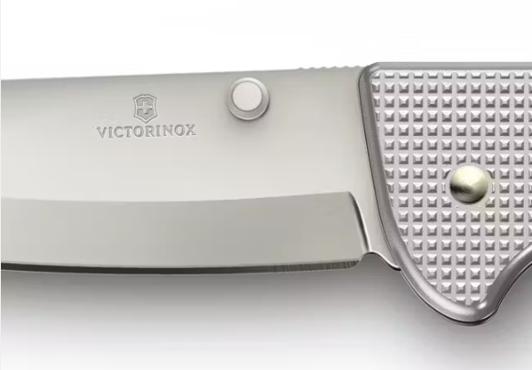 Navaja Victorinox Evoke Alox Plata Con Correa.
